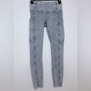 lululemon Fast and Free High Rise 25” Size 6 - ICE DYE!